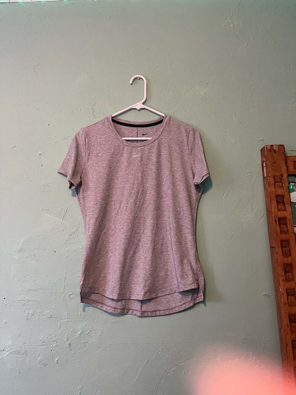 Nike Dri-FIT Athletic T-Shirt Size S Gray